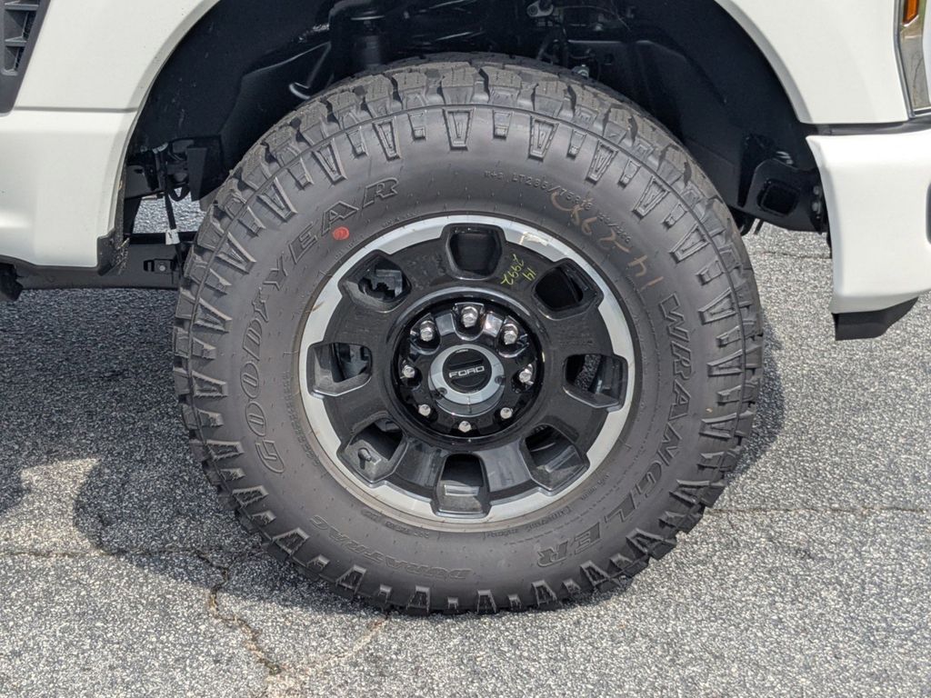 2025 Ford F-250 Platinum