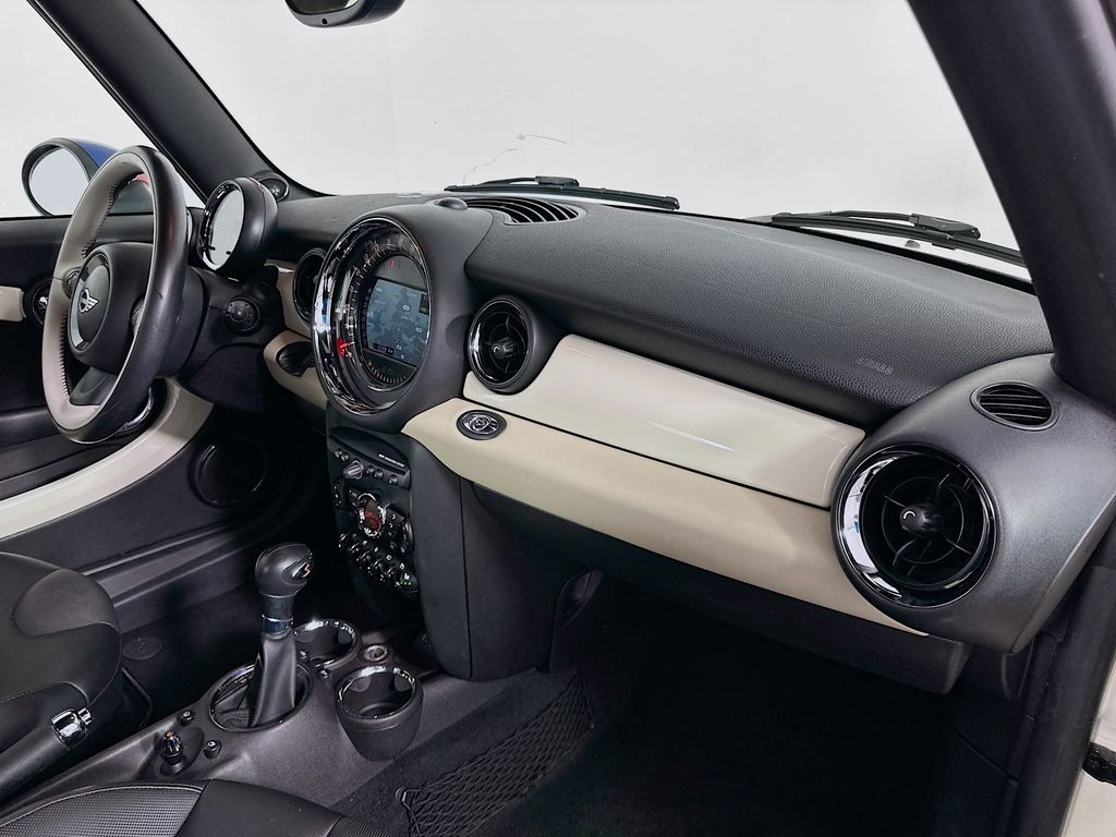 Thumbnail: 2015 MINI Cooper - 27