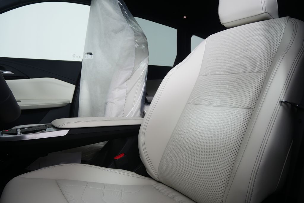 Thumbnail: 2026 BMW X1 - 10