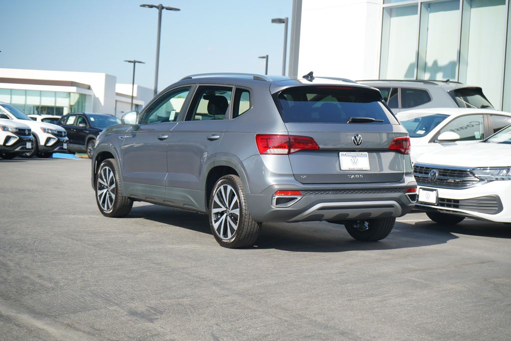 2024 Volkswagen Taos 1.5T SE 3