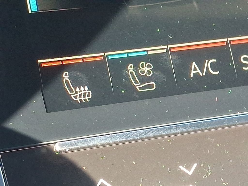 Thumbnail: 2026 Audi Q7 - 18