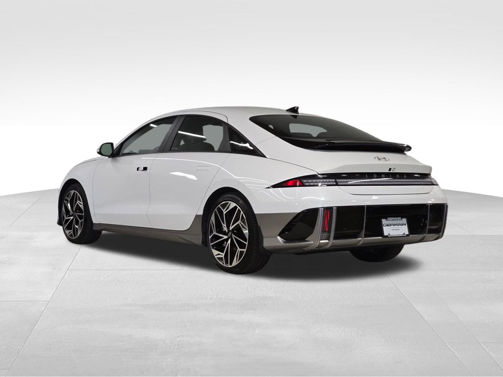 2024 Hyundai Ioniq 6 SEL photo 7