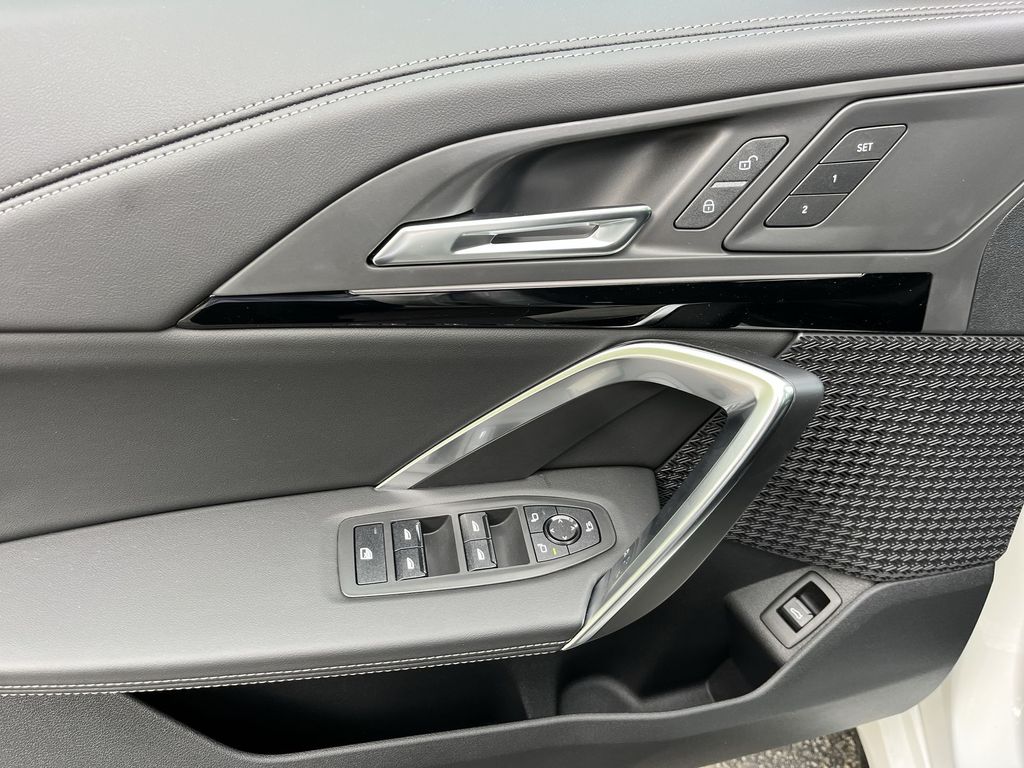 2025 BMW X1 xDrive28i 13