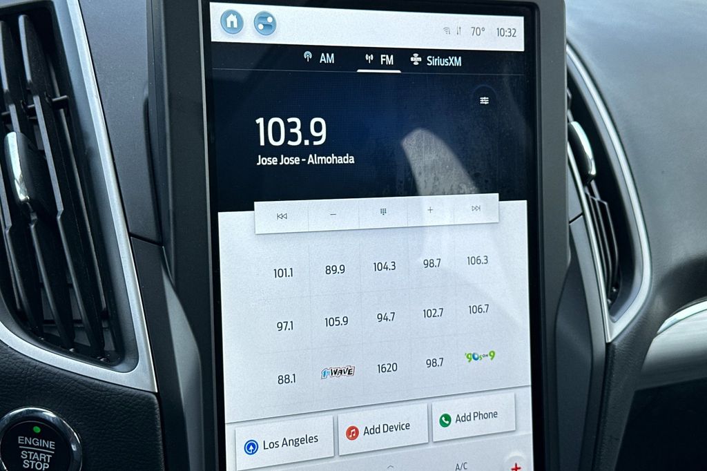 2022 Ford Edge SEL photo