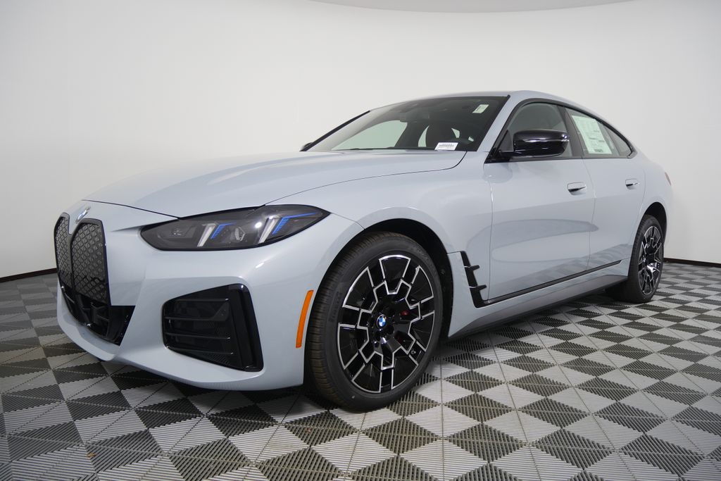 Thumbnail: 2026 BMW i4 - 7