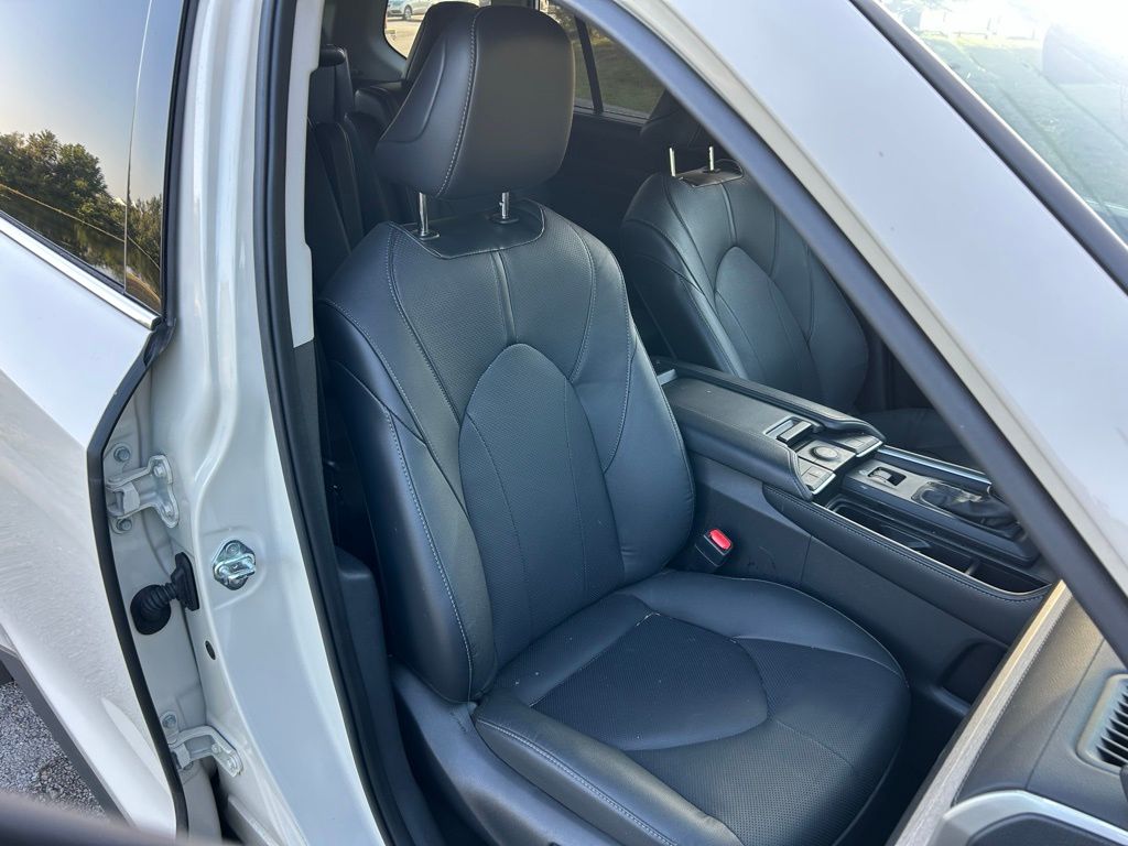 2024 Toyota Grand Highlander Limited 16