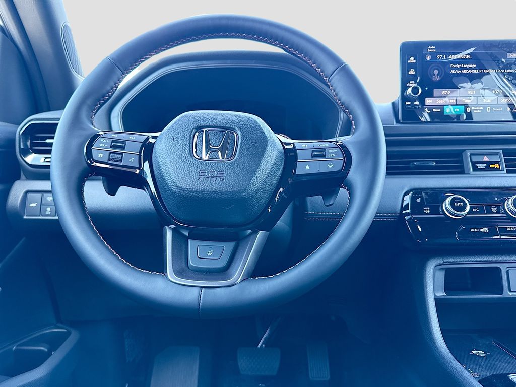 2025 Honda Pilot TrailSport 18