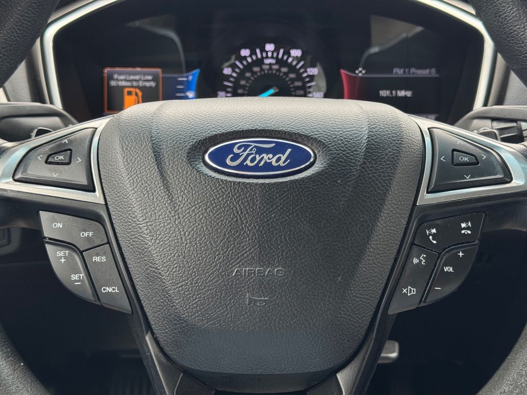 2017 Ford Fusion SE - 7