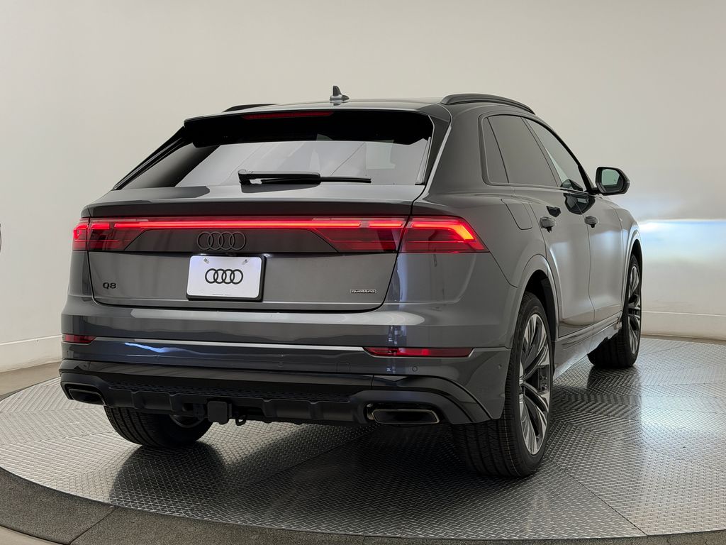 Thumbnail: 2027 Audi Q8 - 7