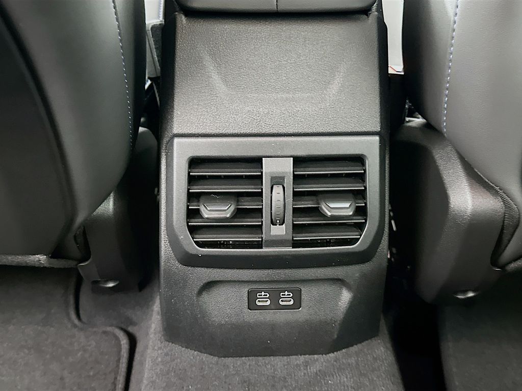 Thumbnail: 2026 BMW 2 Series - 18