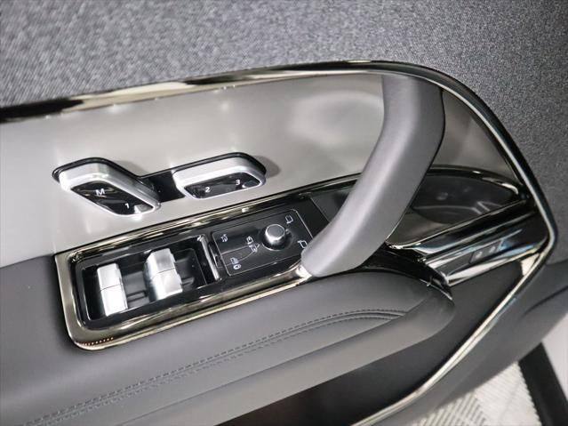 Thumbnail: 2026 Land Rover Range Rover Sport - 25