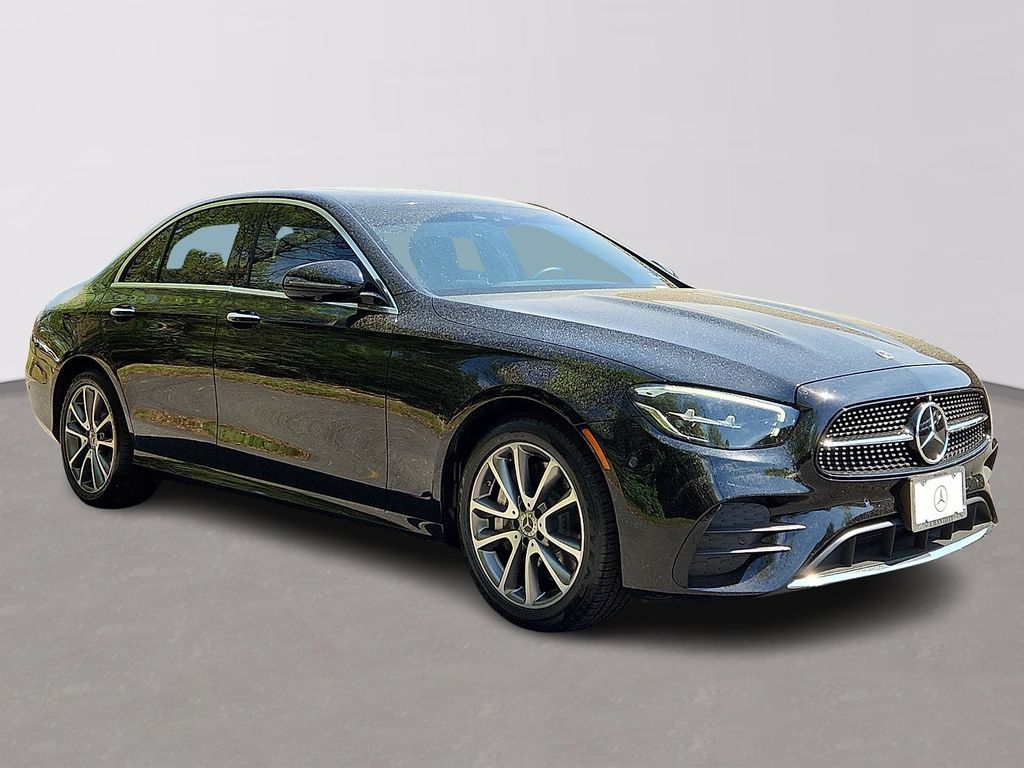 Thumbnail: 2022 Mercedes-Benz E-Class - 3