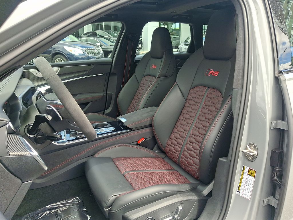 Thumbnail: 2026 Audi RS 6 - 13