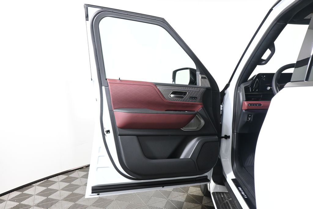 Thumbnail: 2027 INFINITI QX80 - 28