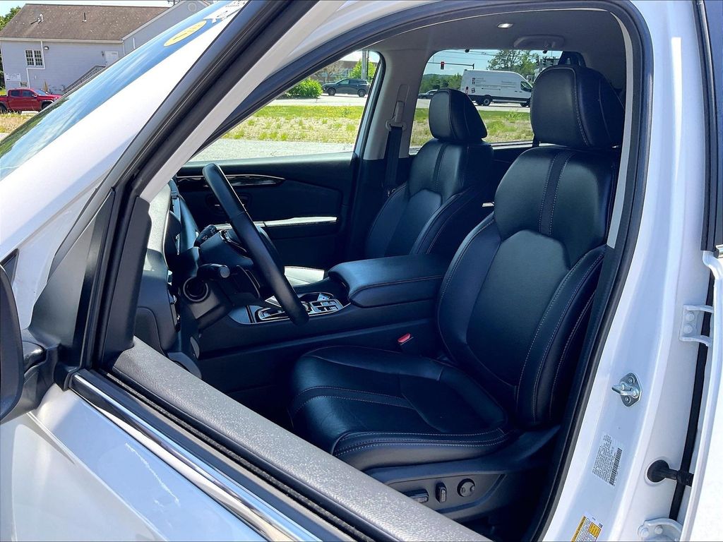 2025 Honda Pilot — photo 10