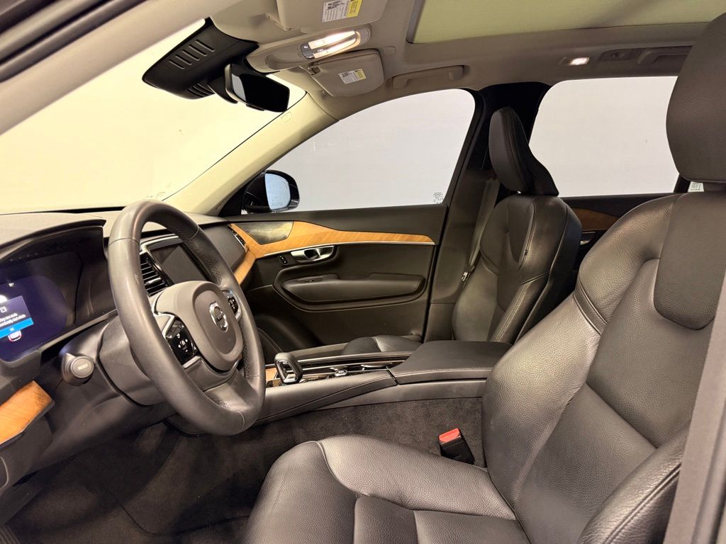 Thumbnail: 2023 Volvo XC90 - 10