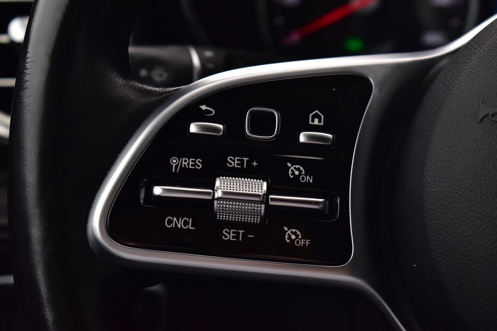 Thumbnail: 2021 Mercedes-Benz GLC - 16