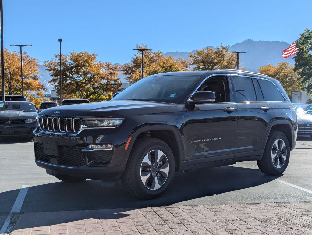 2023 Jeep Grand Cherokee Base 4xe 9