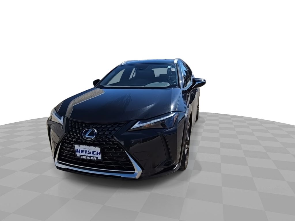 View vehicle photo 3