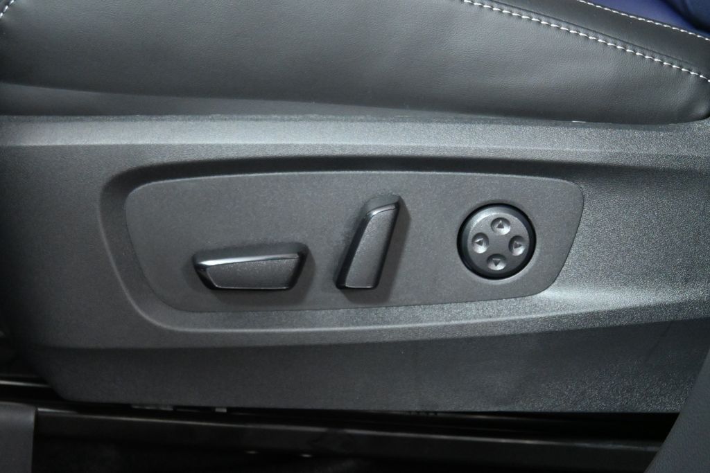 Thumbnail: 2026 INFINITI QX60 - 26