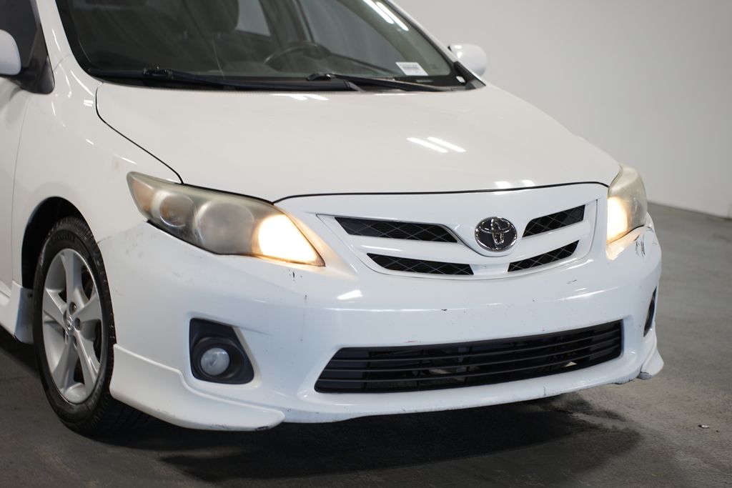 2012 Toyota Corolla LE 4