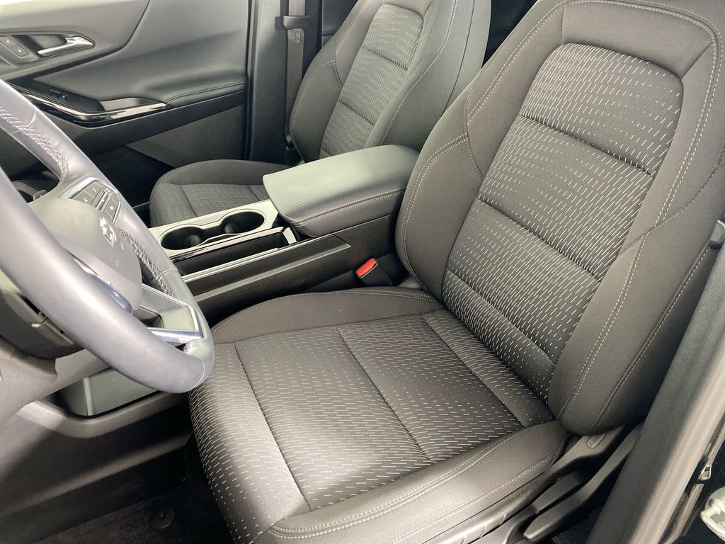 2025 Chevrolet Equinox LT photo