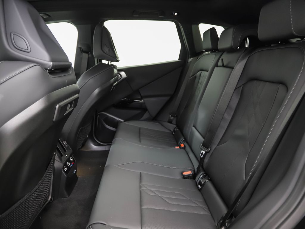 Thumbnail: 2026 BMW X3 - 21