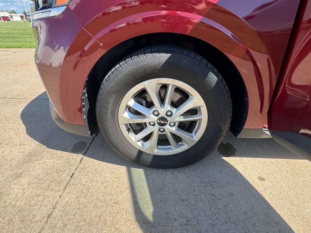 Used 2022 Kia Carnival Van