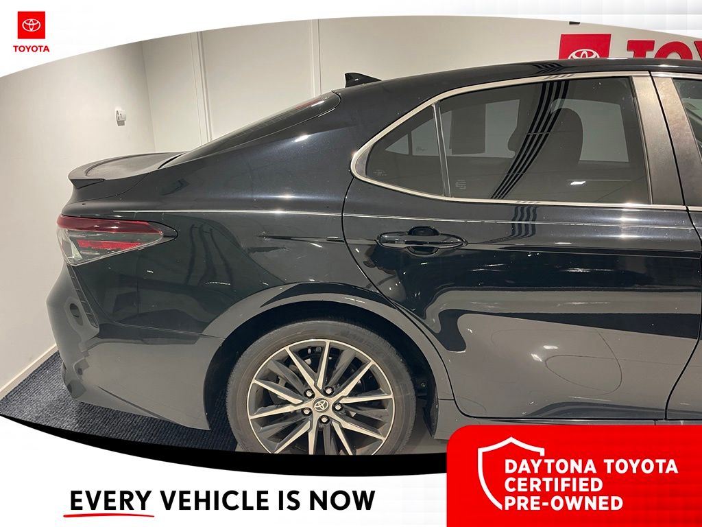 2024 Toyota Camry SE - Photo 3