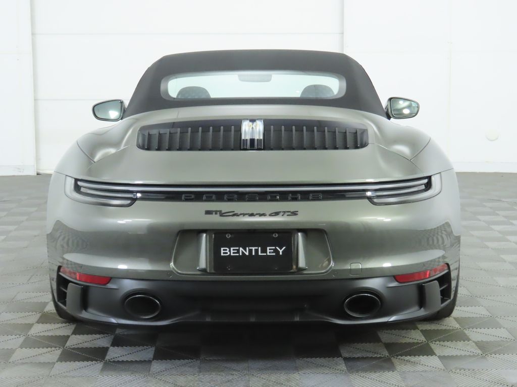 Thumbnail: 2022 Porsche 911 - 14
