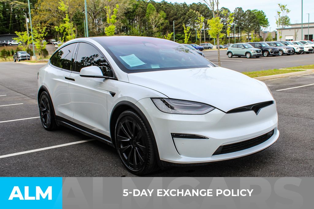 Used 2023 White Tesla Standard Range image 4