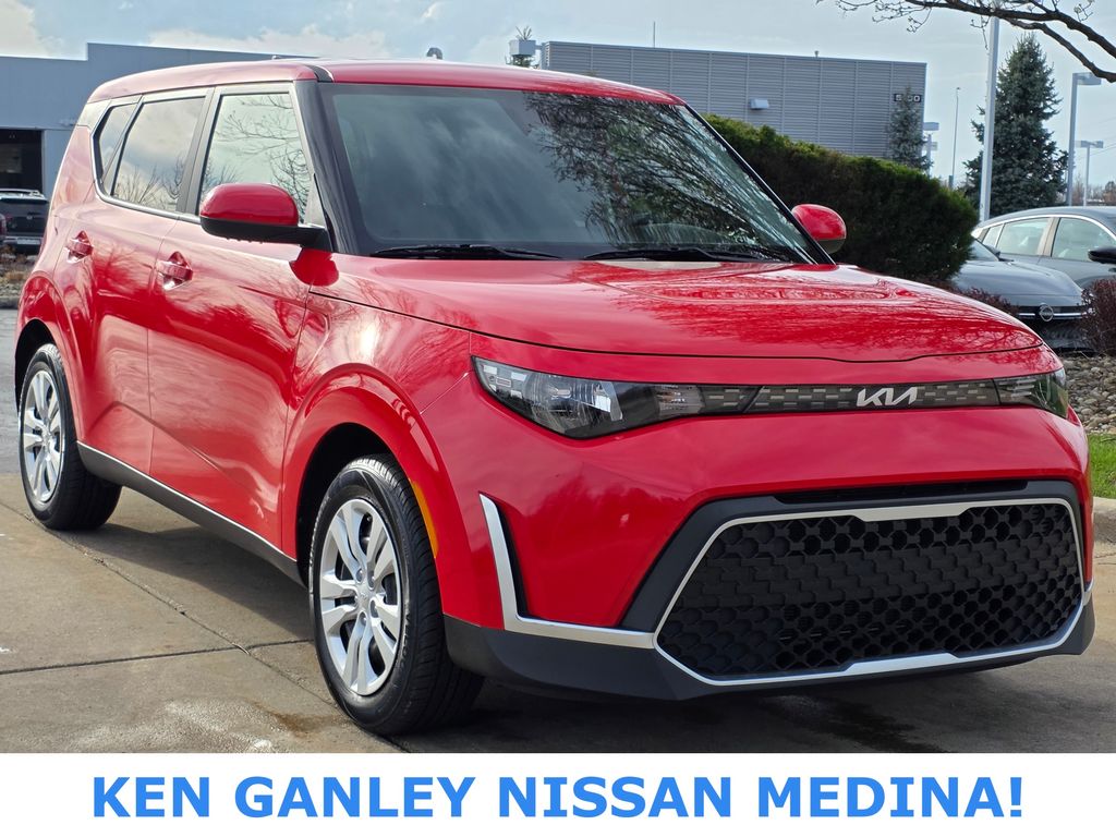 Inferno Red 2023 Kia Soul LX FWD SUV / Crossover Front-Wheel Drive Continuously Variable Transmission