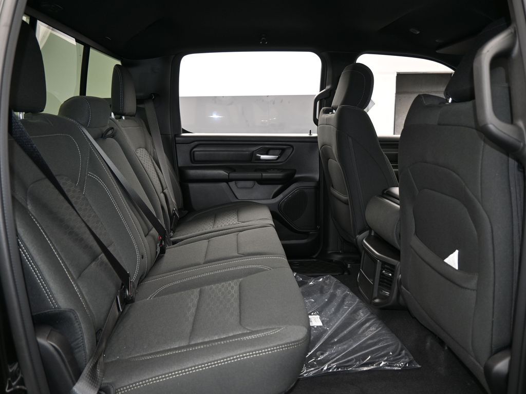 New 2026 Diamond Black Crystal Pearlcoat Ram Express image 35