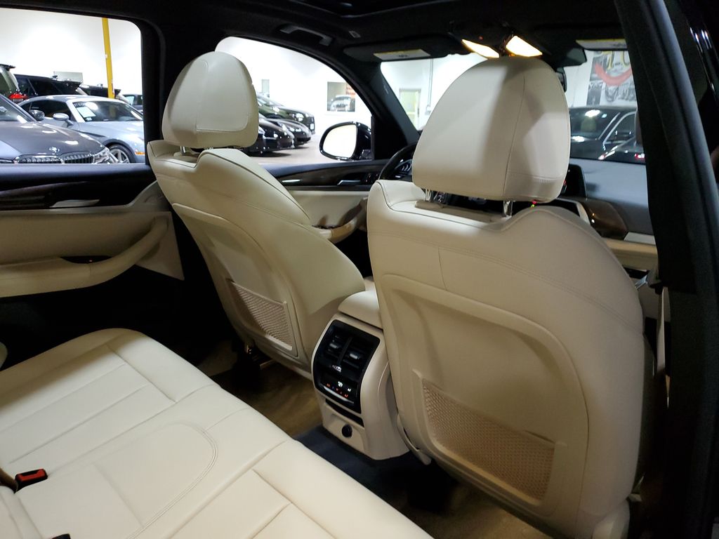 2019 BMW X3 sDrive30i photo