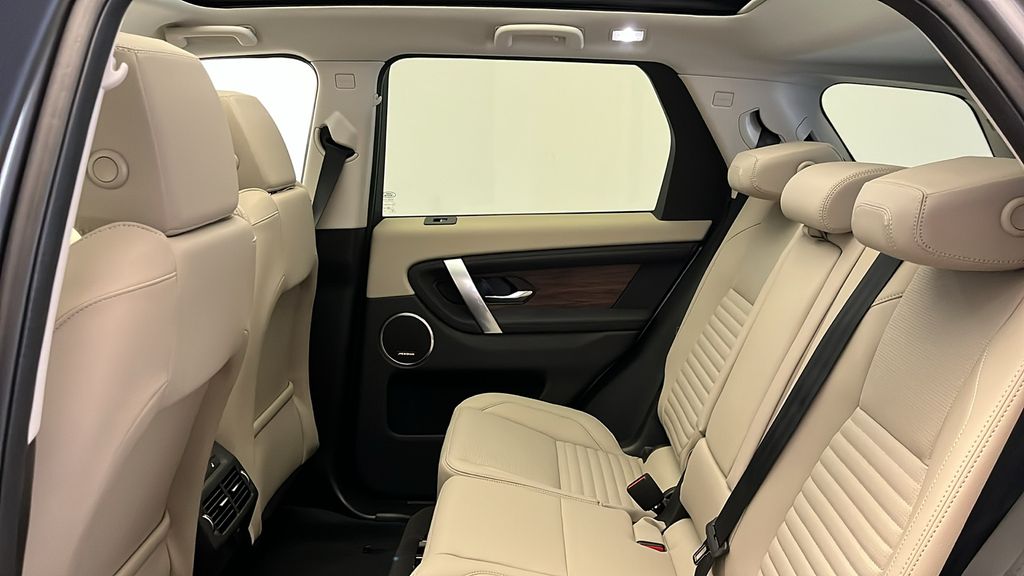 2025 Land Rover Discovery Sport S 23