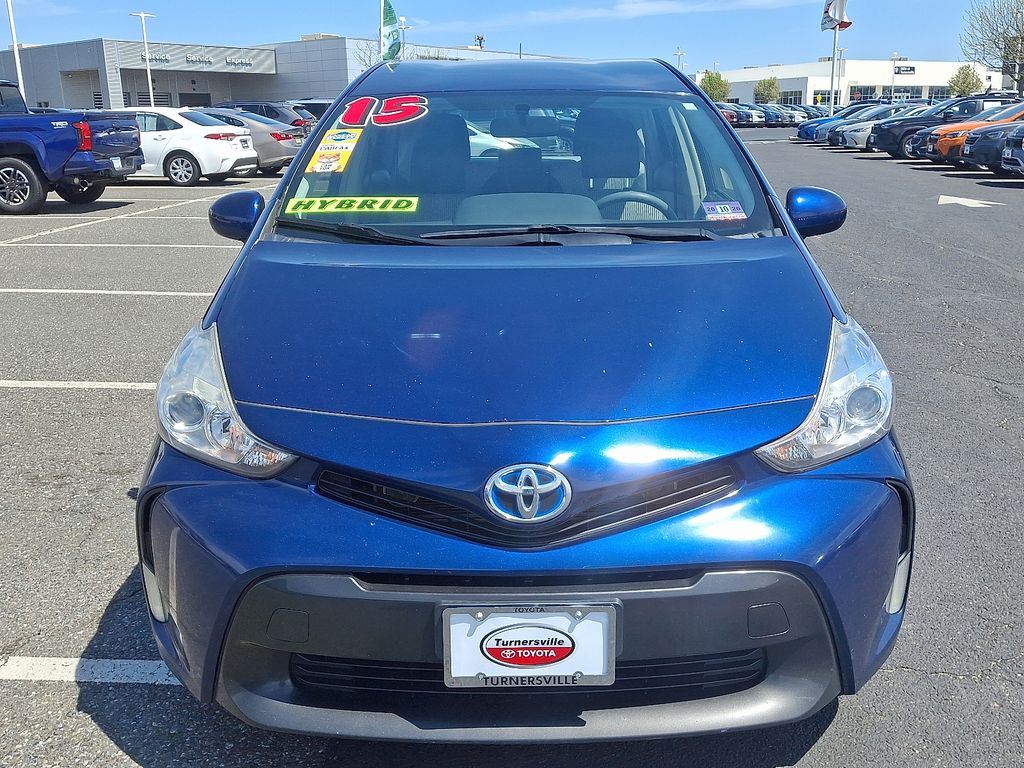 2015 Toyota Prius v Three 2