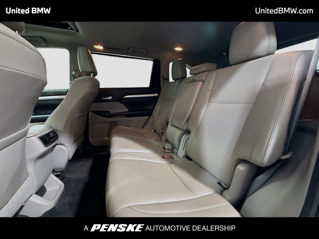 Thumbnail: 2017 Toyota Highlander - 13