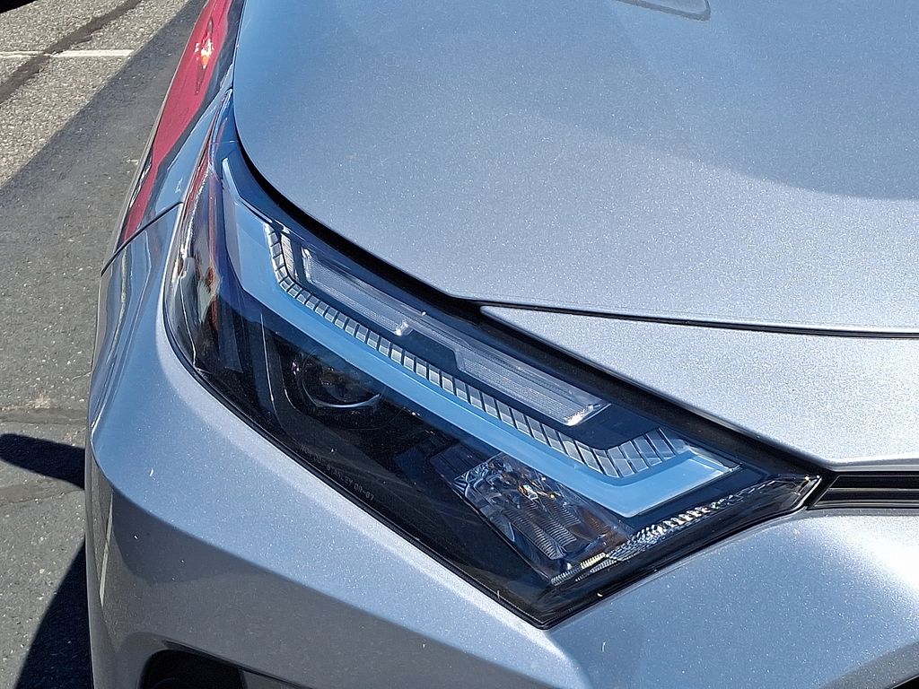 Thumbnail: 2025 Toyota RAV4 - 9