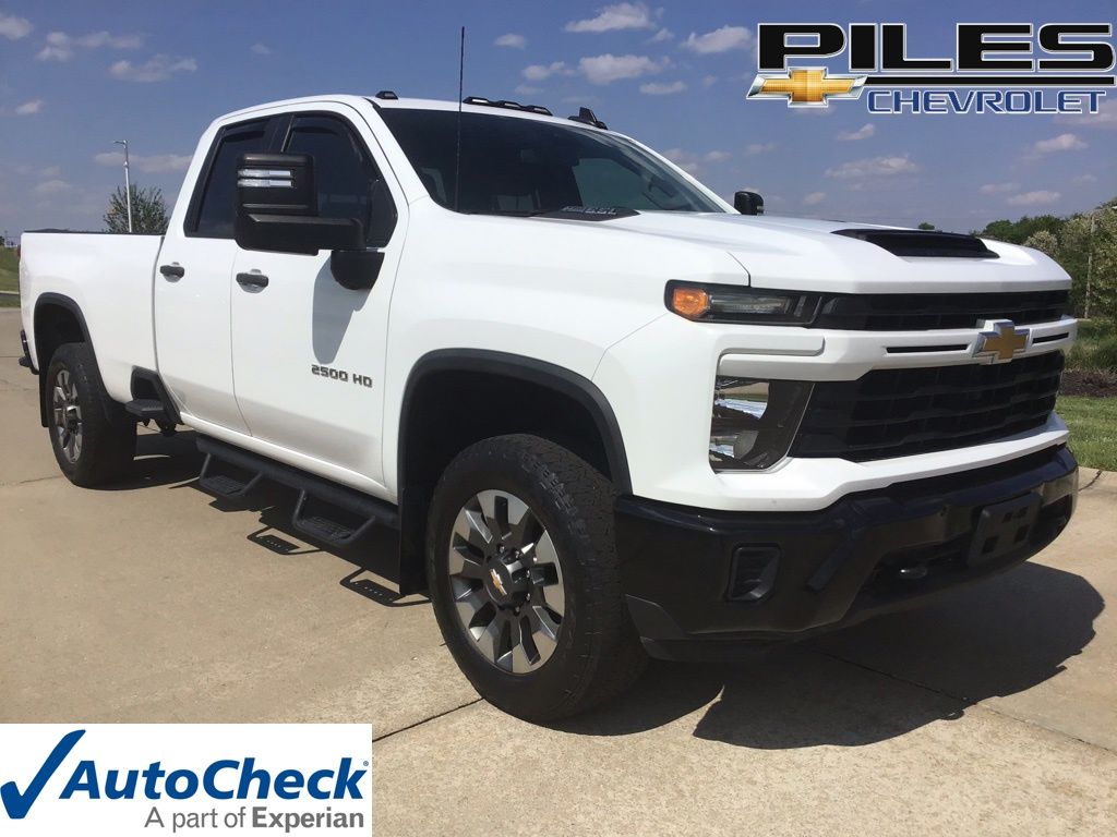 Summit White 2024 Chevrolet Silverado 2500HD Custom Double Cab RWD Pickup Truck 4X2 Automatic