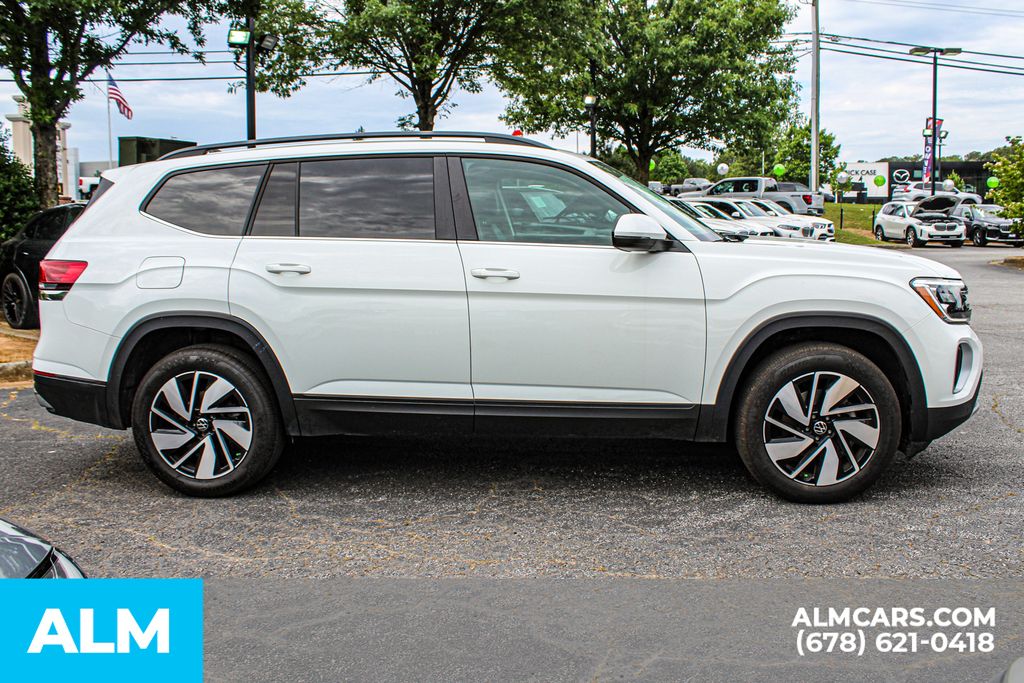 Used 2025 White Volkswagen 2.0T SE w/Technology image 9
