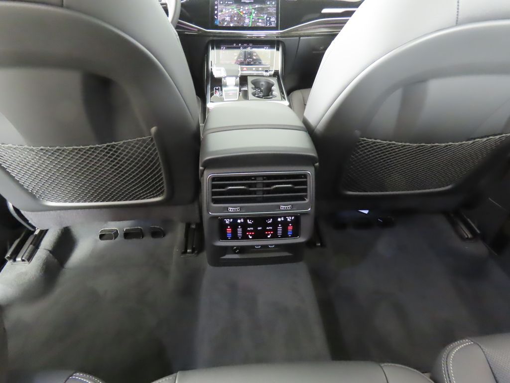 Thumbnail: 2025 Audi Q7 - 24