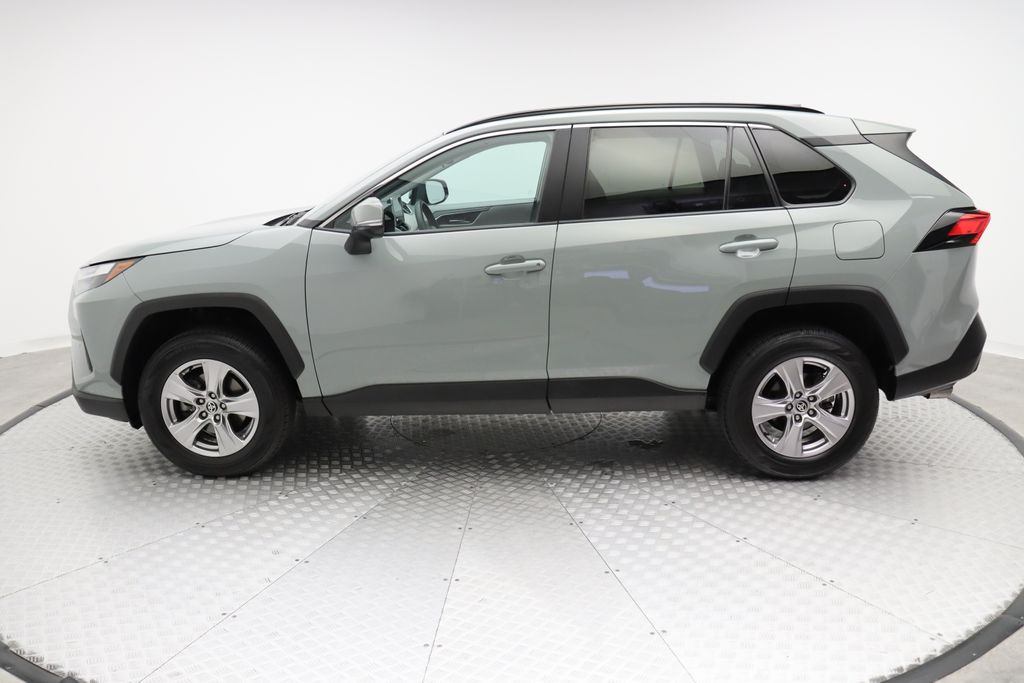 2023 Toyota RAV4 XLE 12