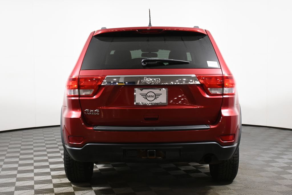 Thumbnail: 2011 Jeep Grand Cherokee - 6