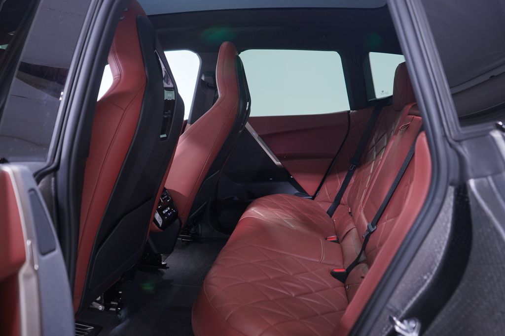 Thumbnail: 2023 BMW iX - 9