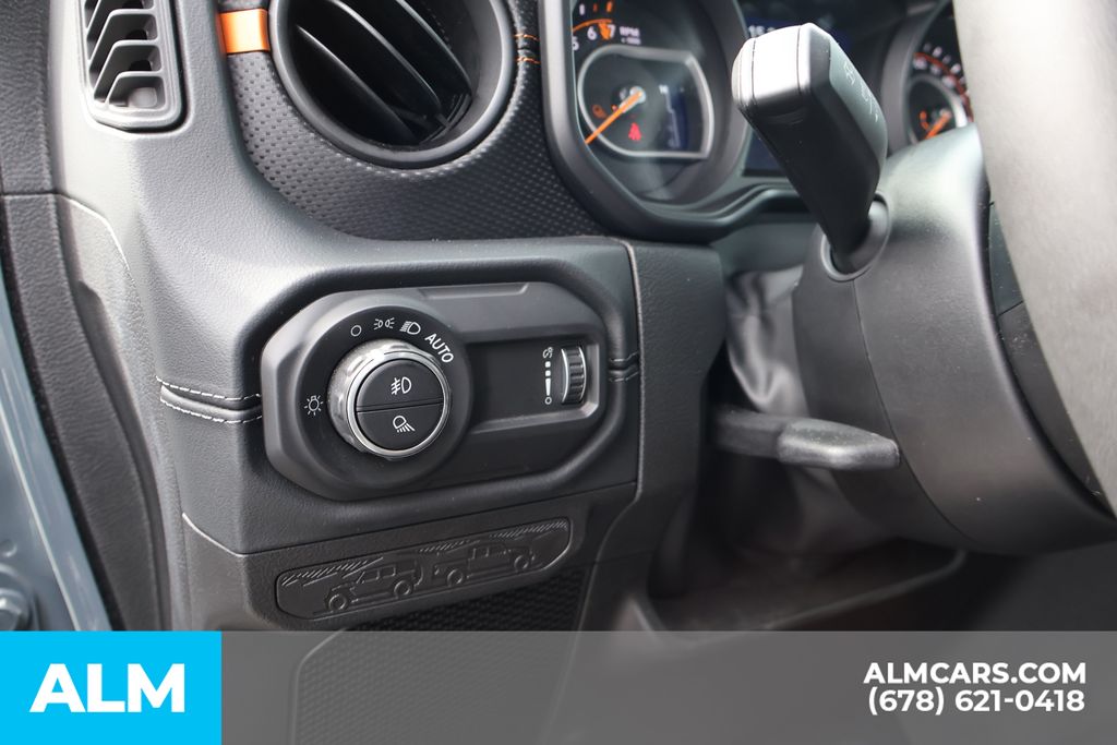 Used 2026 Gray Jeep Mojave image 11