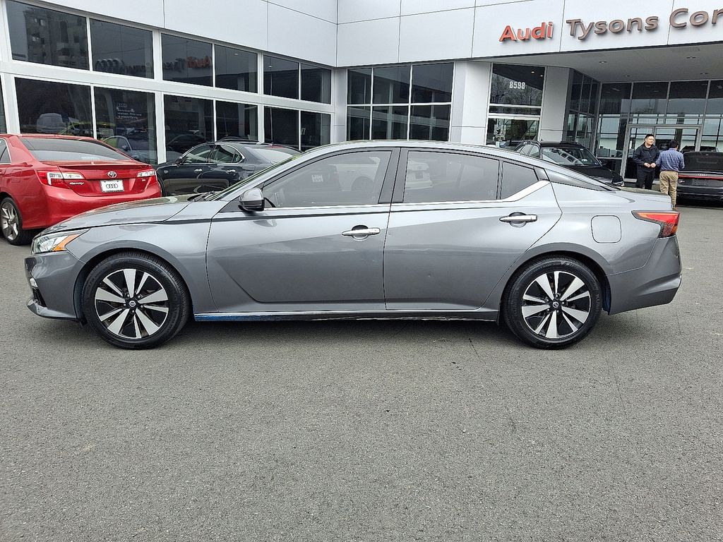 Thumbnail: 2019 Nissan Altima - 7