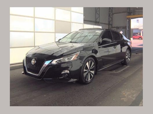 Super Black Clearcoat 2021 Nissan Altima Sedan Front-Wheel Drive Continuously Variable Transmission