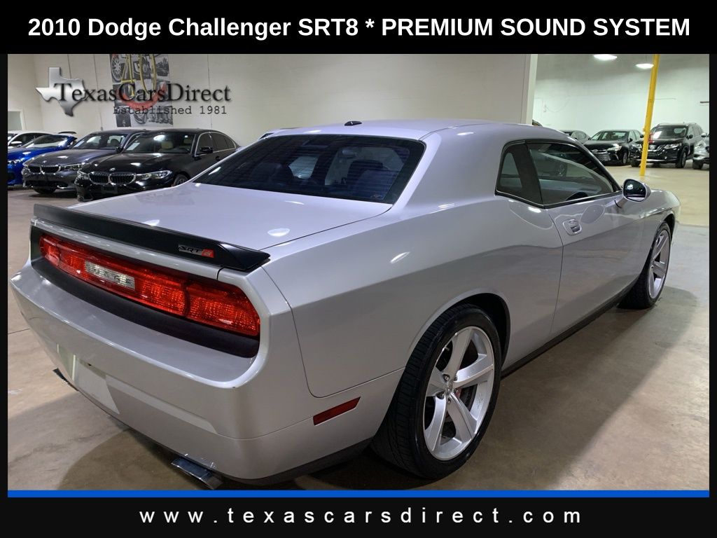 2010 Dodge Challenger SRT8 photo