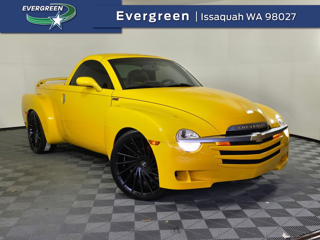 2005 Chevrolet SSR LS RWD