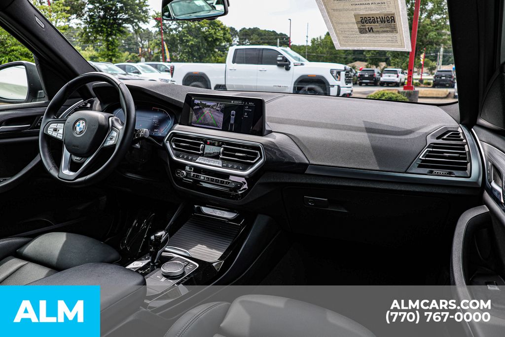 Used 2024 White BMW sDrive30i image 31